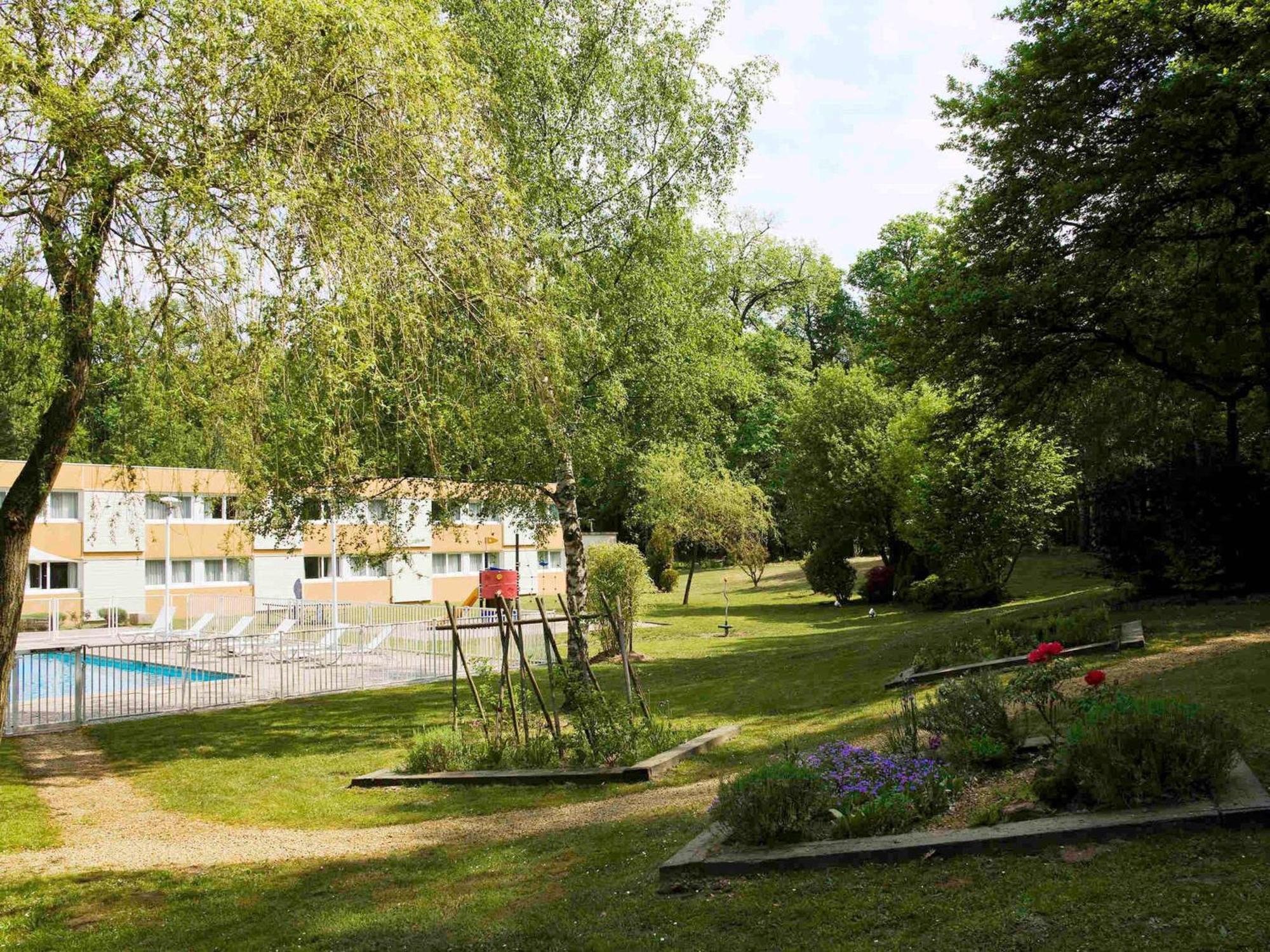 Novotel Saint Avold Bagian luar foto